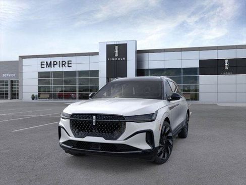 New 2025 Lincoln Nautilus Reserve w/ Jet Appearance Package image 2