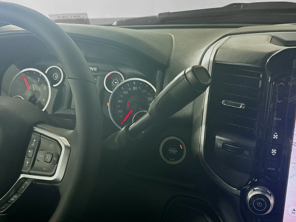 New 2026 RAM 2500 Big Horn AWD/4WD image 12