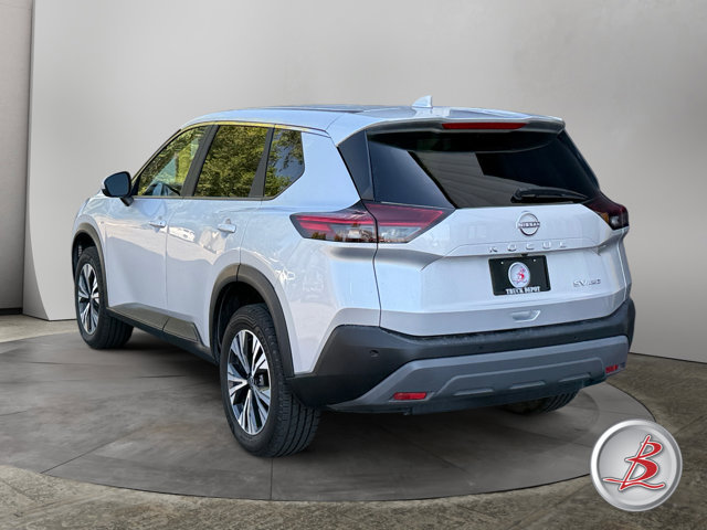 Used 2023 Nissan Rogue SV AWD/4WD image 5