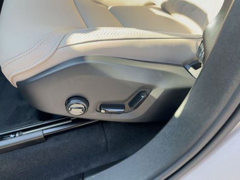 New 2026 Volvo XC90 B6 Plus w/ Protection Package Premier image 13