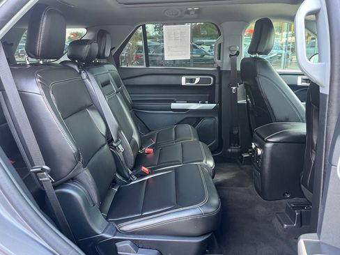 Certified 2023 Ford Explorer XLT w/ Equipment Group 202A AWD/4WD image 19