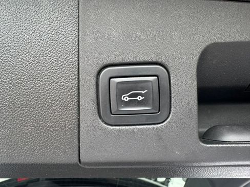 Used 2019 Cadillac XT5 Luxury FWD image 15