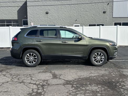 Used 2021 Jeep Cherokee Latitude Lux image 2