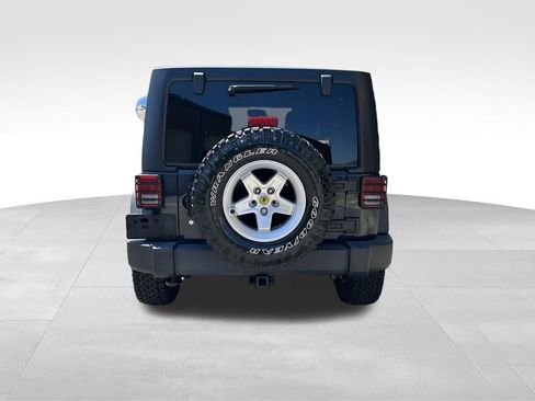 Used 2018 Jeep Wrangler Unlimited Sport S AWD/4WD image 4
