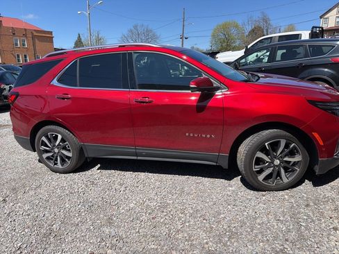 Used 2023 Chevrolet Equinox Premier image 3