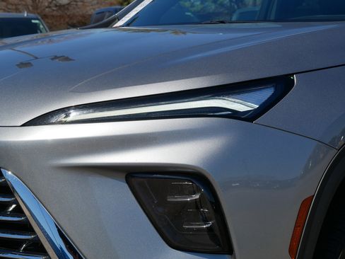 Used 2025 Buick Enclave Preferred image 16