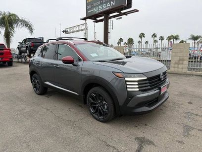 New 2026 Nissan Kicks SR w/ Illumination Package