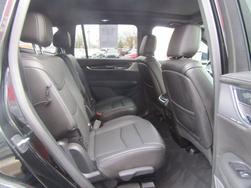 Used 2020 Cadillac XT6 Premium Luxury image 25