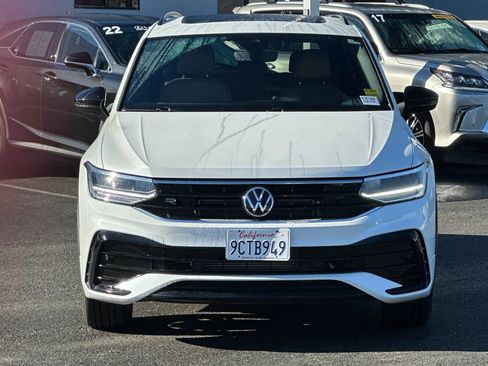 Used 2022 Volkswagen Tiguan SE R-Line image 6