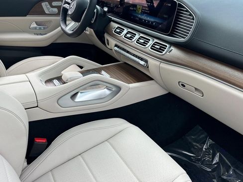 New 2026 Mercedes-Benz GLS 450 4MATIC image 27