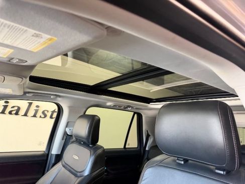 Used 2025 Ford Expedition Platinum AWD/4WD image 15