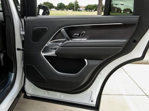 New 2026 Land Rover Range Rover Long Wheelbase SE AWD/4WD image 60