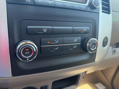 Used 2017 Nissan Frontier SV image 16