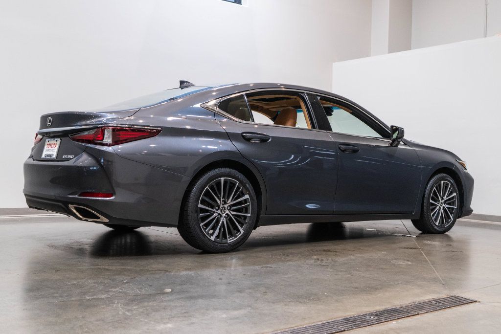 Used 2023 Lexus ES 350 w/ Premium Package FWD image 9