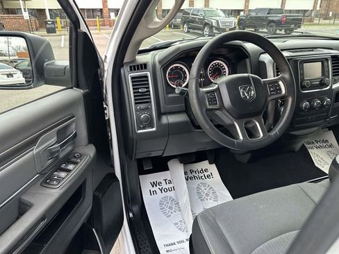 Used 2021 RAM 1500 Classic SLT image 12