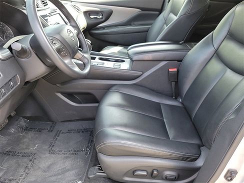 Used 2023 Nissan Murano SV image 18