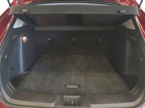 Used 2025 Chevrolet Trax LT w/ LT Convenience Package FWD image 23