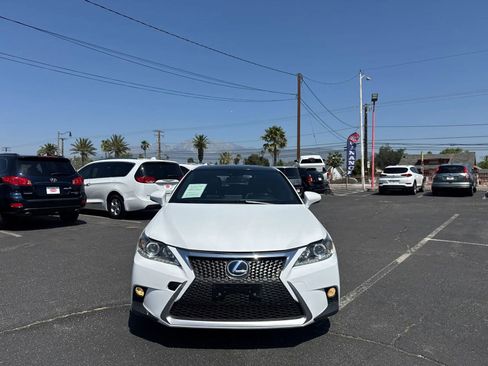 Used 2015 Lexus CT 200h w/ Navigation Package FWD image 13