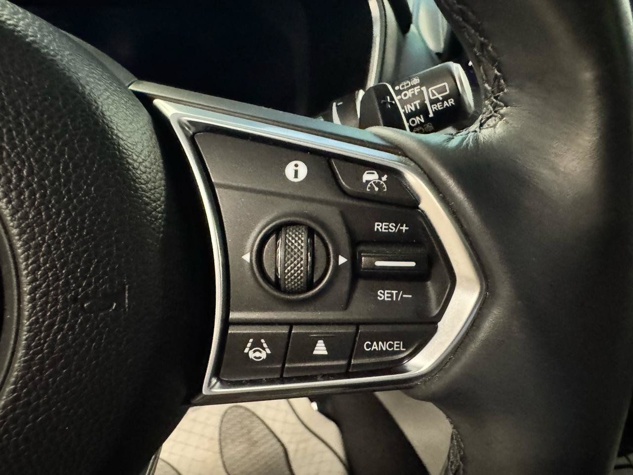 Used 2023 Acura MDX w/ Technology Package AWD/4WD image 14