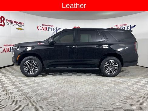 Used 2025 Chevrolet Tahoe Z71 w/ Comfort Package AWD/4WD image 4