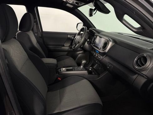 Used 2023 Toyota Tacoma TRD Off-Road w/ Black Out Package (TMS) AWD/4WD image 39