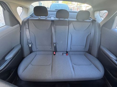 Used 2025 Kia K4 LXS image 38