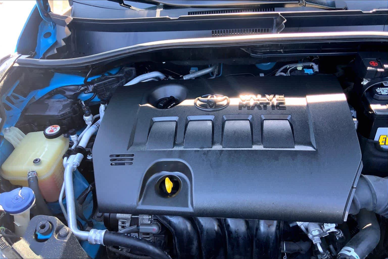 Used 2019 Toyota C-HR XLE FWD image 32