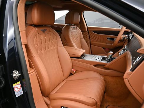 New 2026 Bentley Flying Spur Plug-In Hybrid AWD/4WD image 32