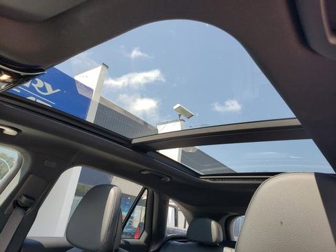 New 2025 Mercedes-Benz GLC 300 GLC 300 image 20