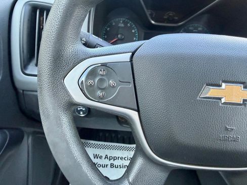 Used 2022 Chevrolet Colorado W/T w/ WT Convenience Package AWD/4WD image 21