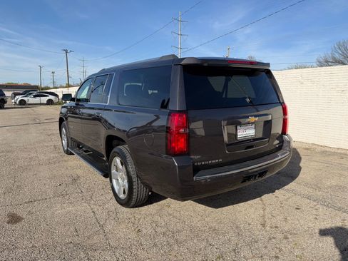 Used 2018 Chevrolet Suburban Premier image 4