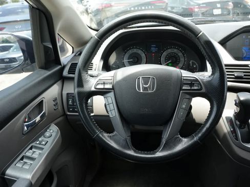 Used 2015 Honda Odyssey Touring Elite image 9