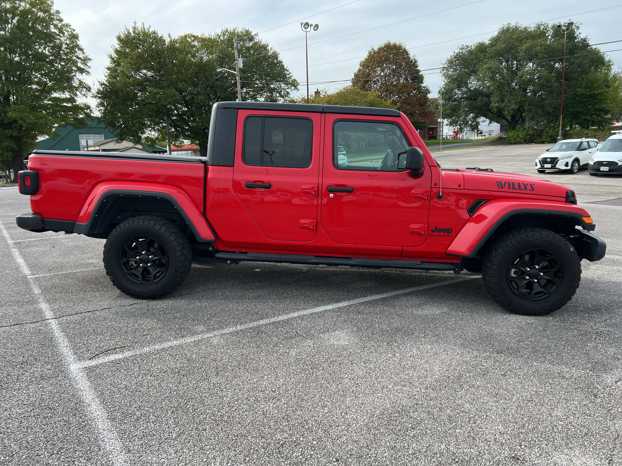 Used 2022 Jeep Gladiator Sport AWD/4WD image 2