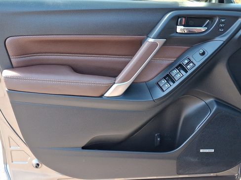 Used 2018 Subaru Forester 2.5i Touring w/ Popular Package #3B image 12