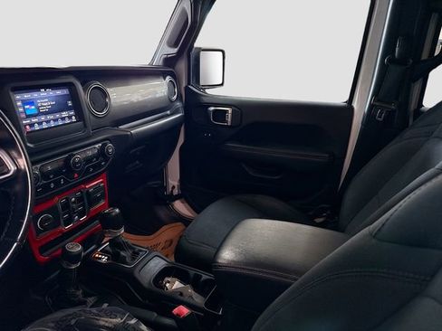 Used 2020 Jeep Wrangler Unlimited Sahara AWD/4WD image 22