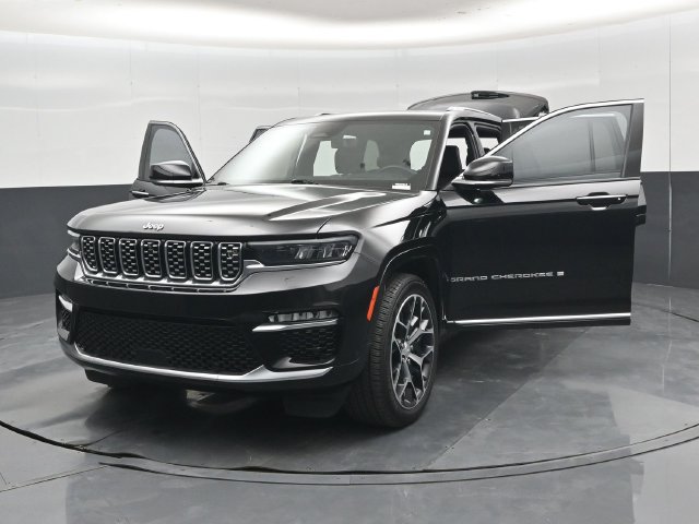 Used 2022 Jeep Grand Cherokee Summit AWD/4WD image 61