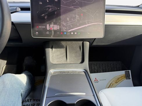 Used 2023 Tesla Model Y Long Range image 22