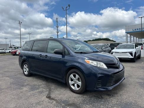 Used 2020 Toyota Sienna L image 1