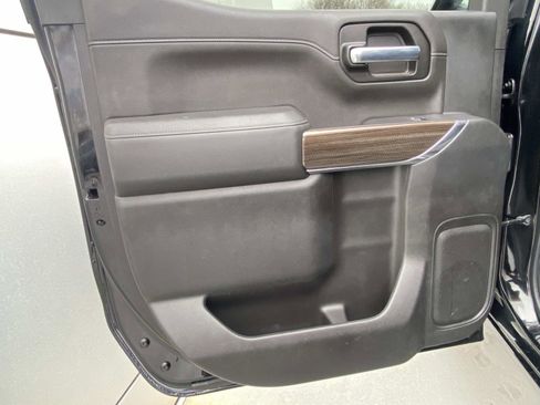 Used 2020 Chevrolet Silverado 1500 LT Trail Boss image 14