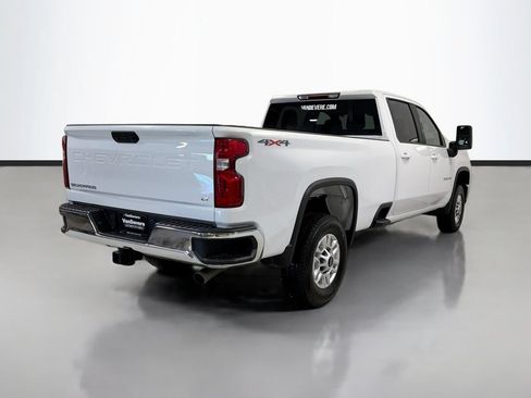 Used 2024 Chevrolet Silverado 2500 LT AWD/4WD image 9