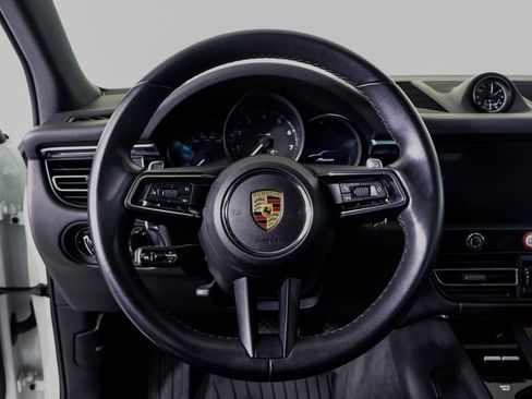 Certified 2024 Porsche Macan w/ Premium Plus Package image 23