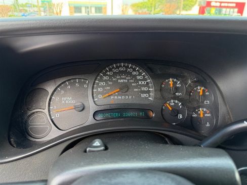 Used 2006 GMC Sierra 1500 SLE w/ Light Duty Power Package AWD/4WD image 10
