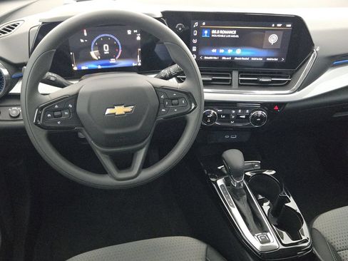New 2026 Chevrolet Trax LT FWD image 30