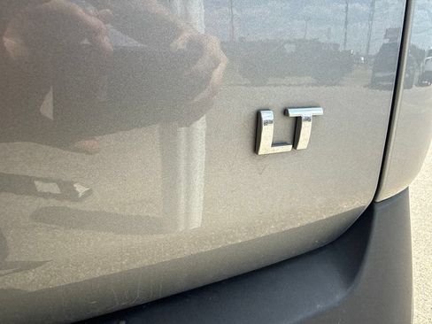 Used 2023 Chevrolet Traverse LT FWD image 10