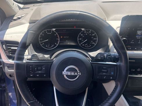 Used 2022 Nissan Rogue SL w/ SL Premium Package FWD image 9