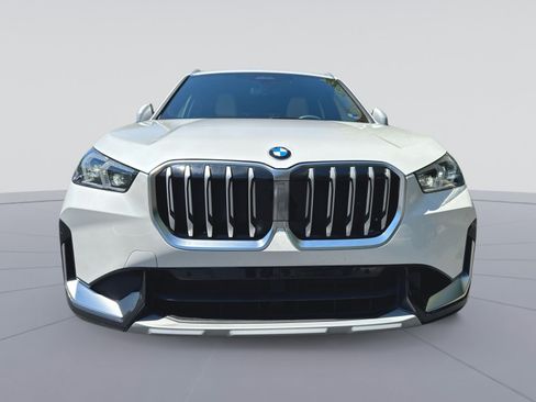 Used 2023 BMW X1 xDrive28i w/ Convenience Package AWD/4WD image 4