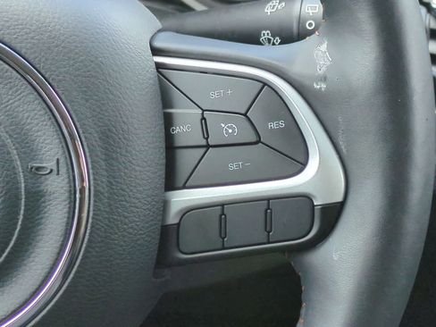 Used 2019 Jeep Compass Limited AWD/4WD image 24
