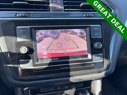 Used 2018 Volkswagen Tiguan S image 20