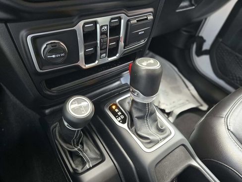 Used 2021 Jeep Wrangler Unlimited Sahara w/ Cold Weather Group image 35