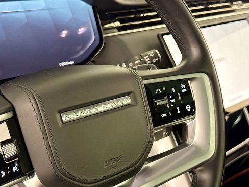 Used 2024 Land Rover Range Rover SE image 19